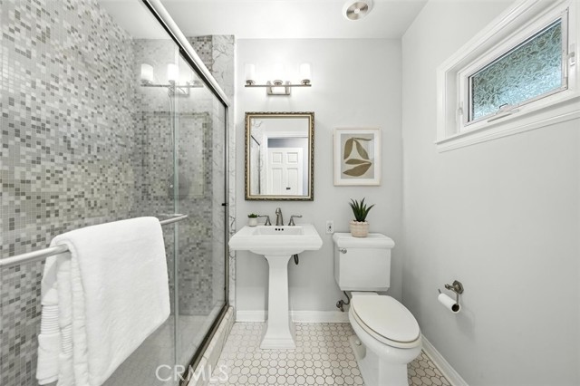 535 Panama Avenue, Long Beach CA: https://media.crmls.org/medias/67dbc7fb-c8f0-4a9d-a702-cf8450944100.jpg
