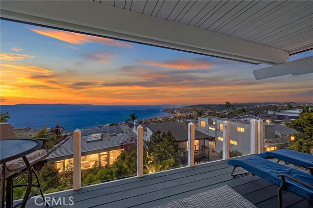 Detail Gallery Image 12 of 47 For 1091 La Mirada, Laguna Beach,  CA 92651 - 4 Beds | 4/1 Baths