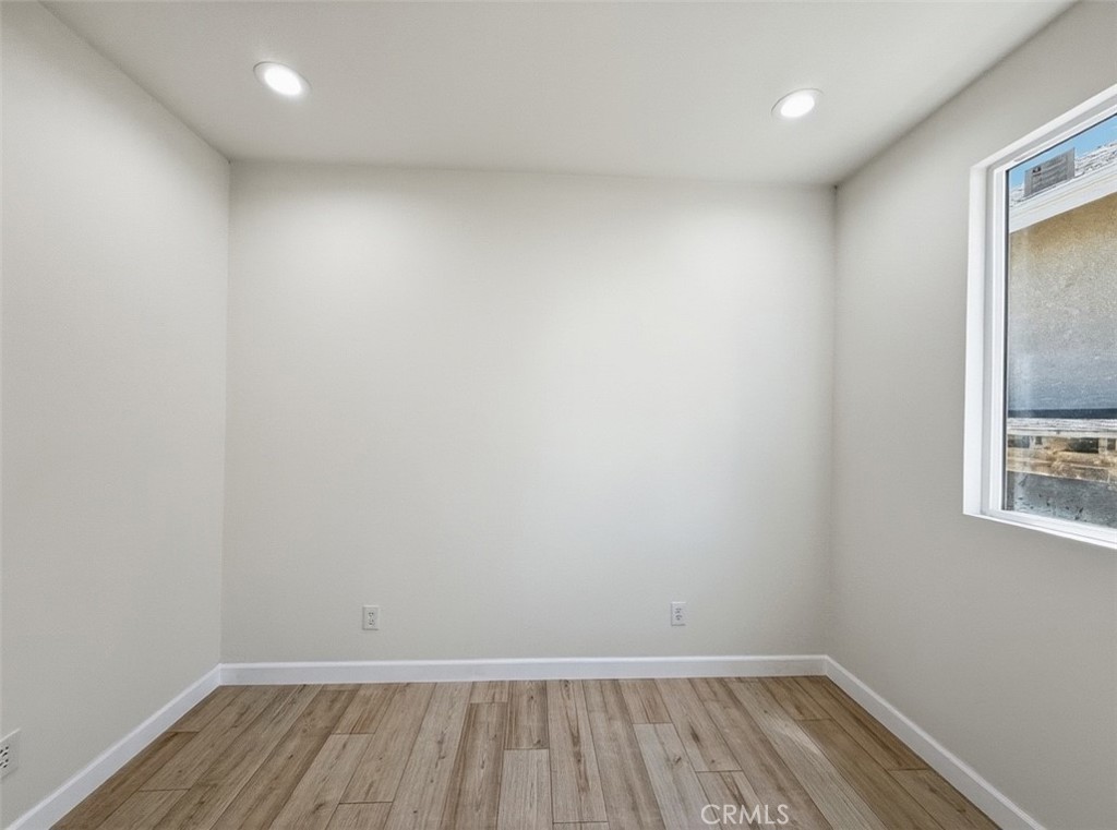 https://media.crmls.org/medias/67dc310b-3c9e-4808-909c-43ca66dcd5b5.jpg?preset=X-Large