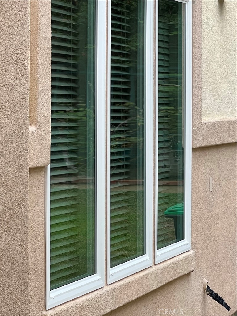 https://media.crmls.org/medias/67dc5fd3-48f9-4b40-90da-01ab0eec4628.jpg?preset=X-Large