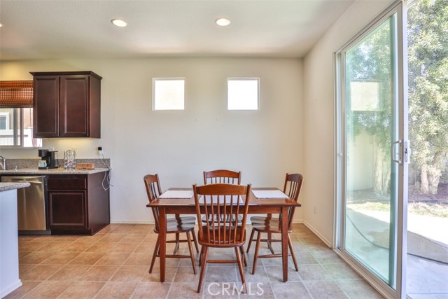 Detail Gallery Image 13 of 33 For 4146 Lovitt Cir, Lake Elsinore,  CA 92530 - 3 Beds | 2 Baths