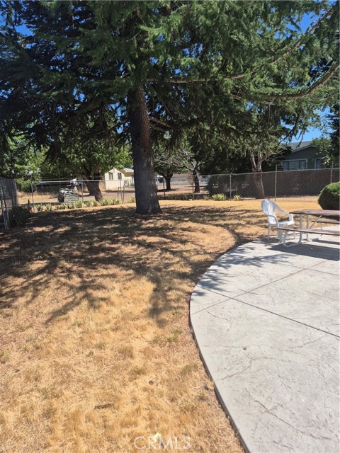 13942 Apple Lane, Clearlake Oaks CA: https://media.crmls.org/medias/67dcc7a1-d414-4db2-b5ea-d73443c52a7c.jpg