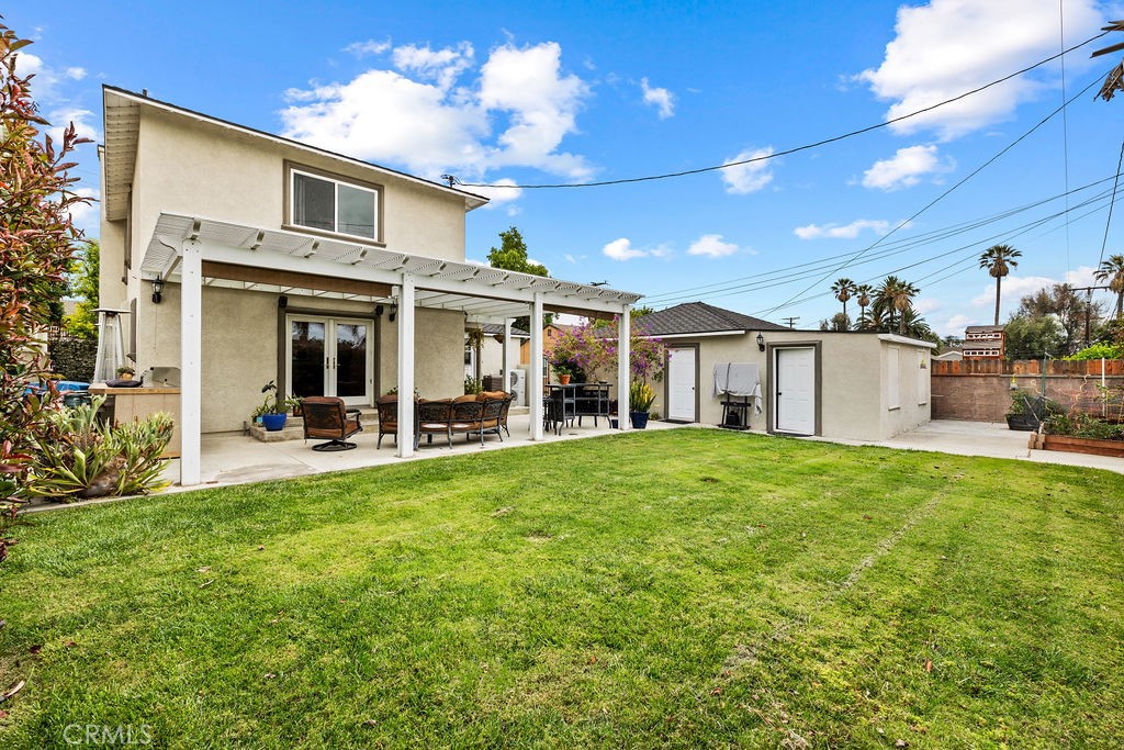 https://media.crmls.org/medias/67dcd861-9b34-48db-bc9e-79c8445bc92d.jpg?preset=X-Large