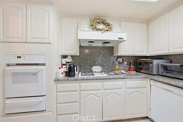 Image 15 of 72 For 6266 Shaker  