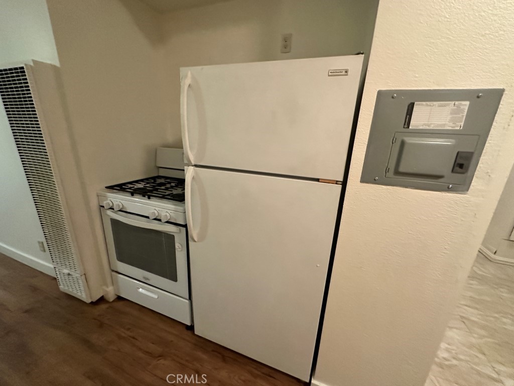 https://media.crmls.org/medias/67de6265-3d8c-4e2b-901b-4d14a618c994.jpg?preset=X-Large
