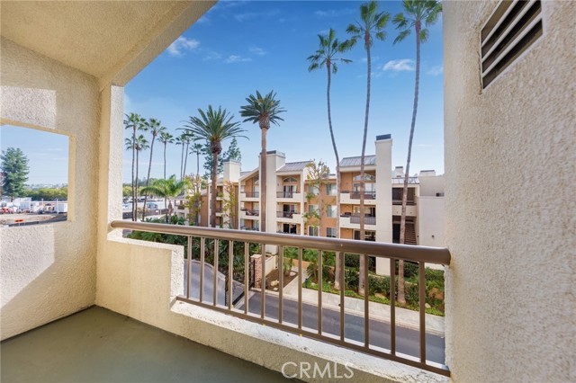 Detail Gallery Image 12 of 19 For 5545 Canoga Ave #320,  Woodland Hills,  CA 91367 - 1 Beds | 1 Baths