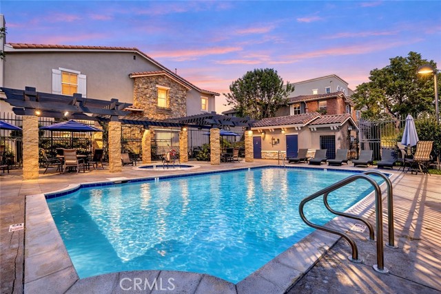 Detail Gallery Image 14 of 15 For 2245 Rolling River Ln #2,  Simi Valley,  CA 93063 - 3 Beds | 3 Baths