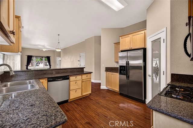 Detail Gallery Image 12 of 53 For 13 Venetian Ct, Chico,  CA 95973 - 3 Beds | 2 Baths