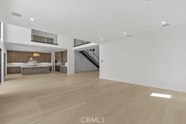 20434 W Albion Way, Porter Ranch CA: https://media.crmls.org/medias/67def4a0-c2ca-4777-a280-19ab38940190.jpg