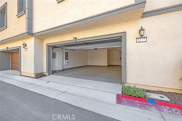 8227 Traveller Street, Chino CA: https://media.crmls.org/medias/67e0283c-31bb-4afb-9f85-6bb3255ae8a5.jpg
