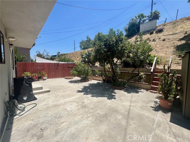 2717 Chadwick Circle, Los Angeles CA: https://media.crmls.org/medias/67e036f6-eca6-4f6e-b906-db94a4e9e151.jpg