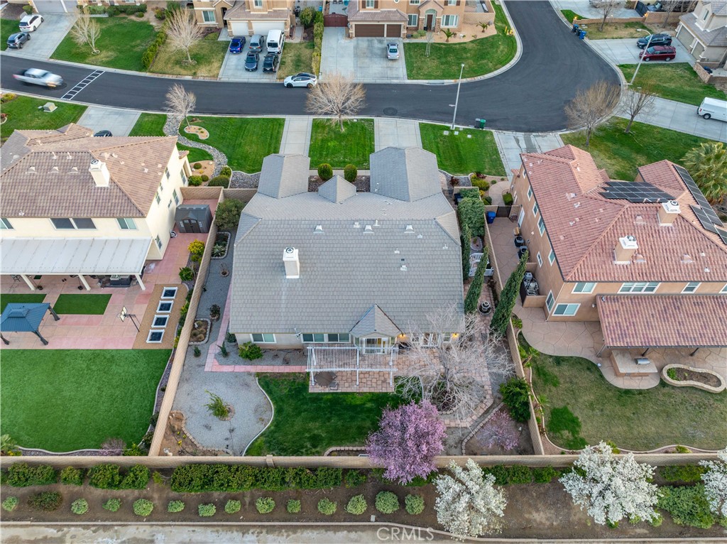 https://media.crmls.org/medias/67e05460-2f75-43a3-822b-946aeb1969dc.jpg?preset=X-Large