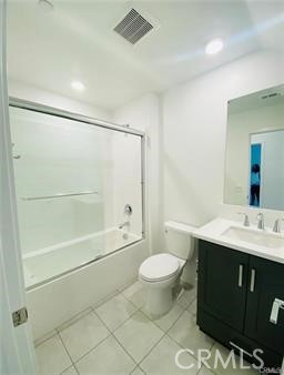 Detail Gallery Image 7 of 26 For 402 Transport, Tustin,  CA 92782 - 4 Beds | 3/1 Baths