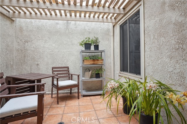 1027 W Rainbow Falls Way, Orange CA: https://media.crmls.org/medias/67e1486b-ee2c-465b-aab5-60516de30482.jpg