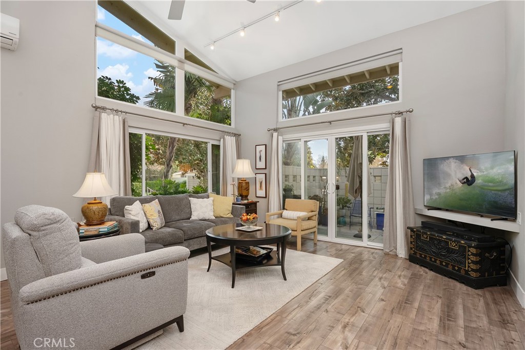 MLS #OC25261360 image #6