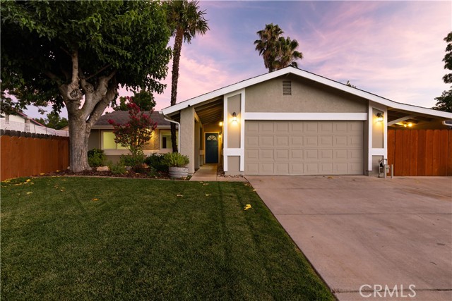 Detail Gallery Image 1 of 1 For 1182 Patricia Ln, Paso Robles,  CA 93446 - 3 Beds | 2 Baths