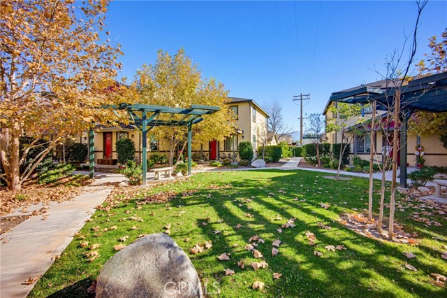 Detail Gallery Image 15 of 17 For 24711 6th, San Bernardino,  CA 92410 - 4 Beds | 3 Baths