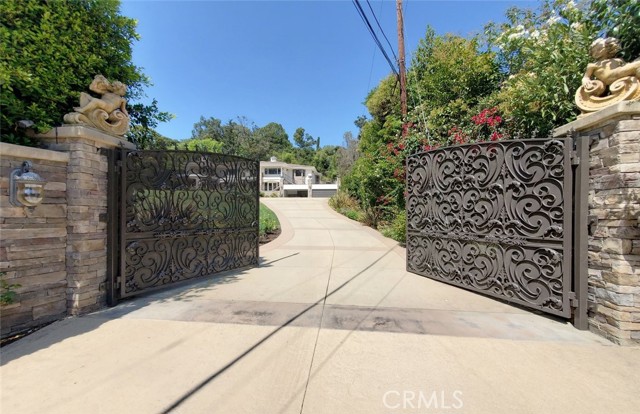 Detail Gallery Image 42 of 45 For 11947 Iredell St, Studio City,  CA 91604 - 7 Beds | 8 Baths