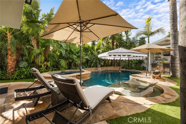 10340 Margate Street, North Hollywood CA: https://media.crmls.org/medias/67e3b092-33cd-493d-a168-7c7d5ea52c87.jpg