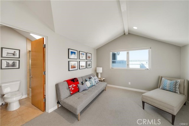 Detail Gallery Image 16 of 22 For 505 .5 Poinsettia Ave, Corona Del Mar,  CA 92625 - 2 Beds | 2/1 Baths