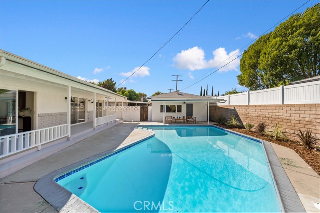 16257 16257 Los Alimos, Granada Hills CA: https://media.crmls.org/medias/67e4308b-4b5a-4f7b-9c56-fd14339c03ce.jpg