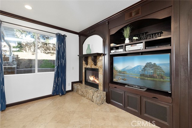Detail Gallery Image 17 of 34 For 8034 Palm View Ln, Riverside,  CA 92508 - 5 Beds | 4 Baths