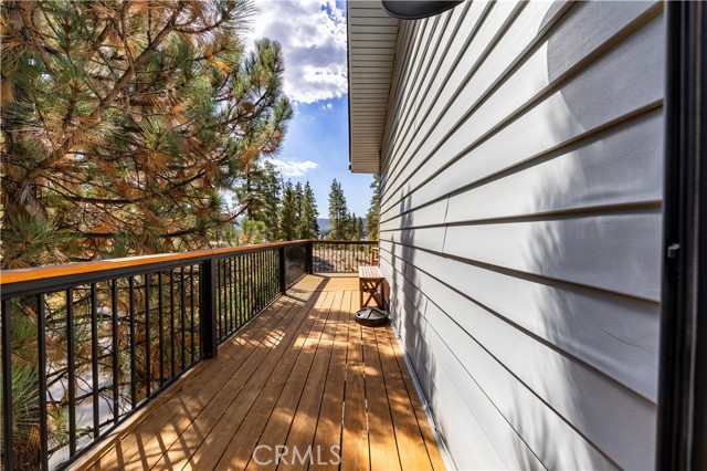 Detail Gallery Image 25 of 58 For 39651 Flicker Rd, Fawnskin,  CA 92333 - 5 Beds | 3/1 Baths