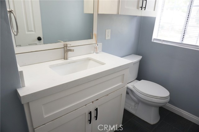10109 Noble Avenue, Mission Hills (San Fernando) CA: https://media.crmls.org/medias/67e6fc67-2e1e-4e89-9e32-d0037f8fe734.jpg