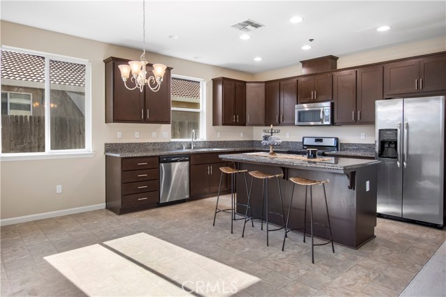Detail Gallery Image 6 of 32 For 4907 Durant Way, Merced,  CA 95348 - 3 Beds | 2 Baths