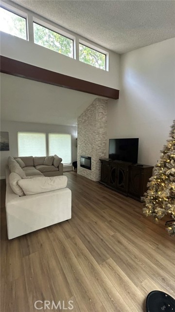 Detail Gallery Image 4 of 14 For 29376 via Frontera, Murrieta,  CA 92563 - 2 Beds | 2 Baths