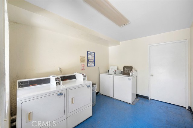 Detail Gallery Image 14 of 19 For 16226 Vanowen St #203,  Van Nuys,  CA 91406 - 1 Beds | 1 Baths