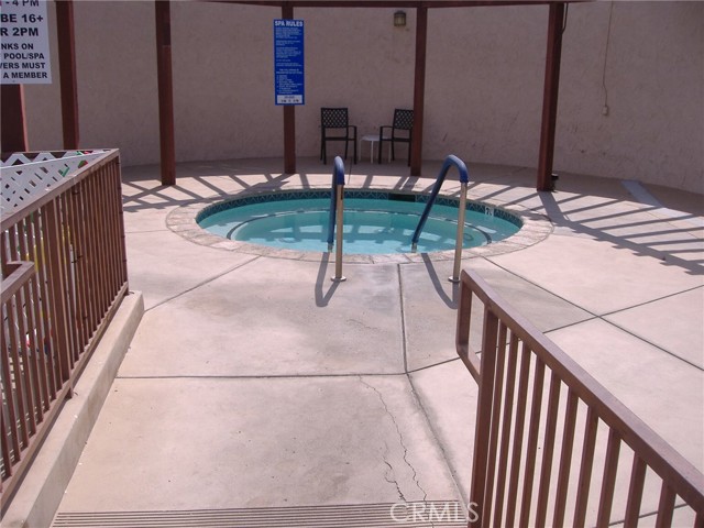 Detail Gallery Image 8 of 10 For 26080 Ivory Palm Dr, Homeland,  CA 92548 - 2 Beds | 2 Baths