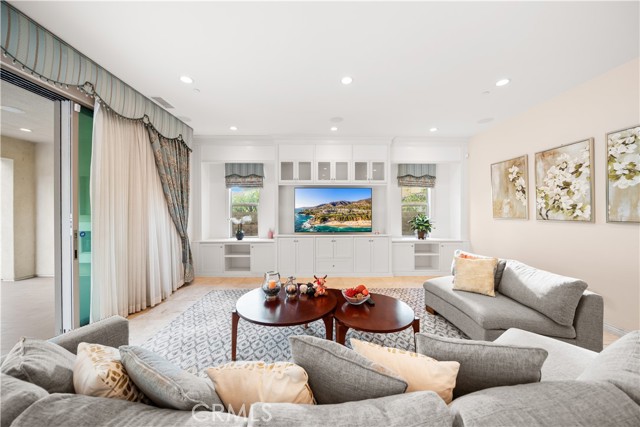 Detail Gallery Image 9 of 59 For 878 N Landa Way, Brea,  CA 92821 - 5 Beds | 5/1 Baths