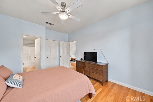 24124 Victoria, 57 photo 11