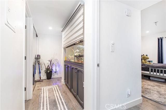 7625 Reseda Boulevard, Reseda CA: https://media.crmls.org/medias/67eb44af-319c-42be-8e30-414b379d45a8.jpg