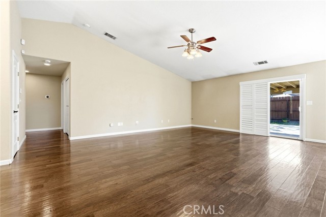 Detail Gallery Image 15 of 54 For 2431 S Cedar, Visalia,  CA 93292 - 3 Beds | 2 Baths