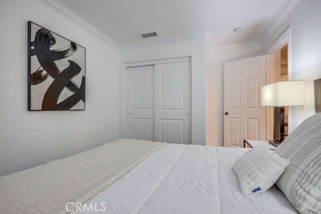 2569 Bungalow Place, Corona del Mar CA: https://media.crmls.org/medias/67ec5fa7-0079-4b72-8d2c-71a20de97204.jpg