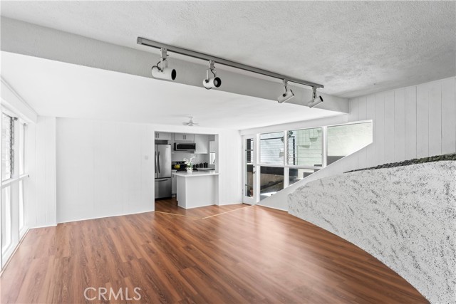 Detail Gallery Image 17 of 42 For 2820 Oak Point Dr, Los Angeles,  CA 90068 - 2 Beds | 1/1 Baths