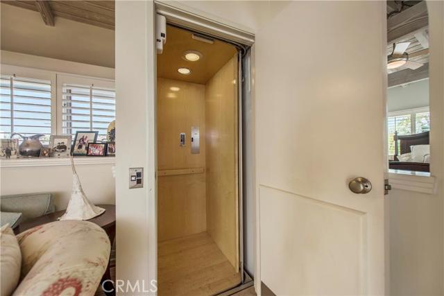 233 7th Street, Manhattan Beach, California 90266, 4 Bedrooms Bedrooms, ,4 BathroomsBathrooms,Residential,Sold,7th,SB17016070