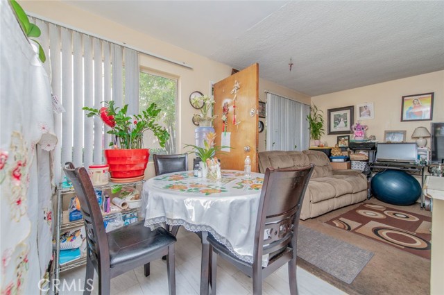 Detail Gallery Image 30 of 34 For 406 E Walnut, Santa Ana,  CA 92701 - – Beds | – Baths