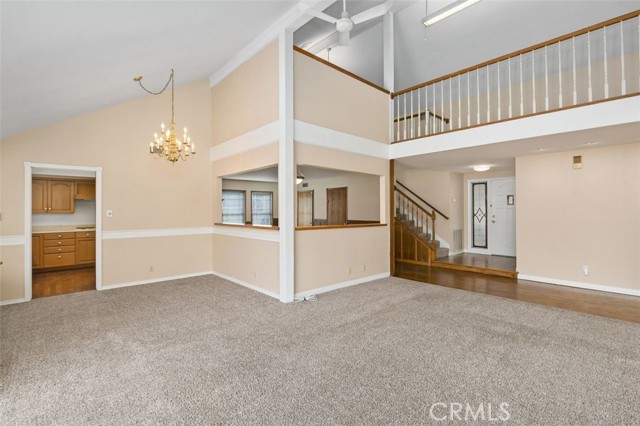 Dining room/Living room.