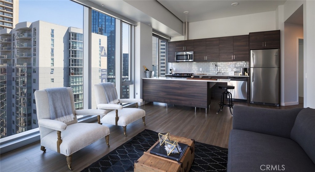 100 Van Ness Avenue #1604