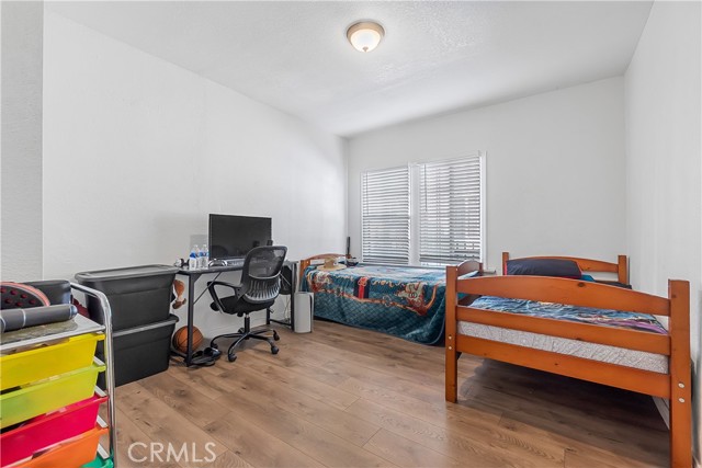 201 W 75th Street, Los Angeles CA: https://media.crmls.org/medias/67eec916-0753-4932-85e4-7fca9cb3ebec.jpg