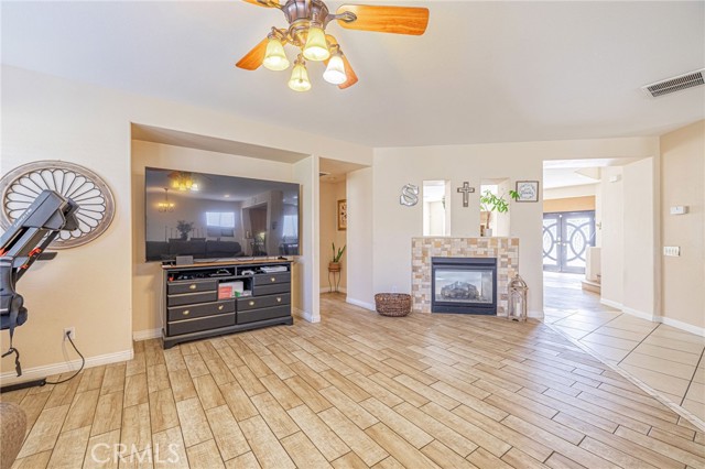 4302 Olivera Place, Lancaster CA: https://media.crmls.org/medias/67ef2f81-b354-4333-ac05-f5b814456b0c.jpg