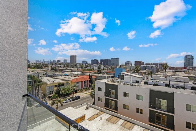 Detail Gallery Image 7 of 17 For 321 S Oxford Ave #606,  Los Angeles,  CA 90020 - 2 Beds | 2 Baths