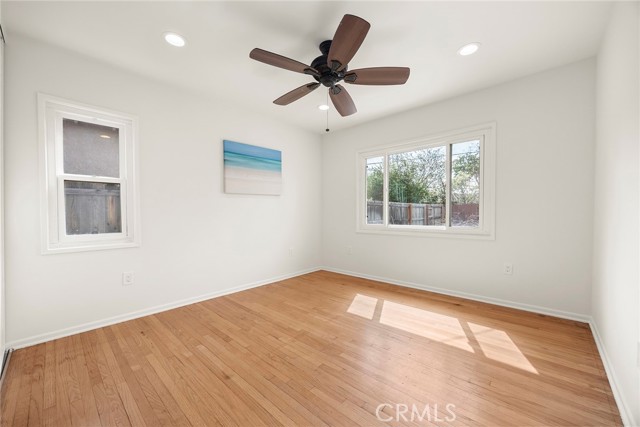 Detail Gallery Image 33 of 44 For 804 E Glenwood, Fullerton,  CA 92831 - 5 Beds | 3/1 Baths