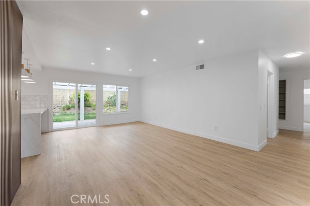 Detail Gallery Image 9 of 36 For 1046 Eclipse Ct, Ontario,  CA 91762 - 4 Beds | 2 Baths