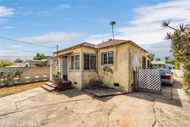 1108 66th Street, Inglewood, California 90302, 2 Bedrooms Bedrooms, ,1 BathroomBathrooms,Single Family Residence,For Sale,66th,SR24096390