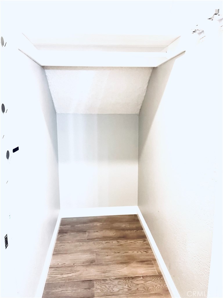 https://media.crmls.org/medias/67f2261d-0489-4417-8c4e-6f921414f455.jpg?preset=X-Large