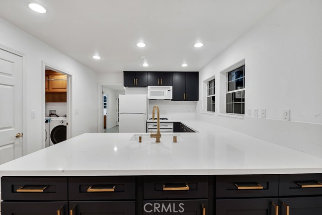 Detail Gallery Image 8 of 21 For 30062 Big Range Rd #1,  Canyon Lake,  CA 92587 - 1 Beds | 1 Baths
